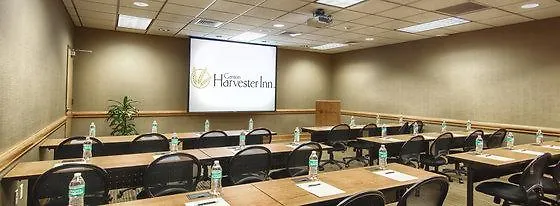 Hotel Harvester Canton